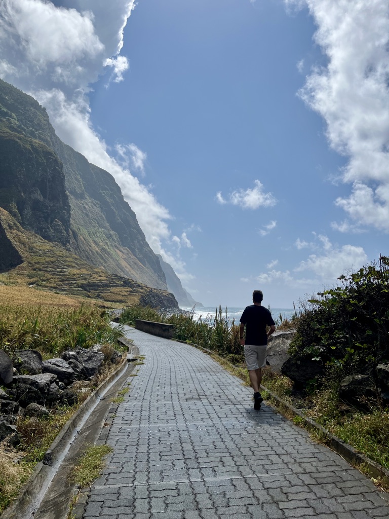 Walk after taking telefoerico da achada da cruz